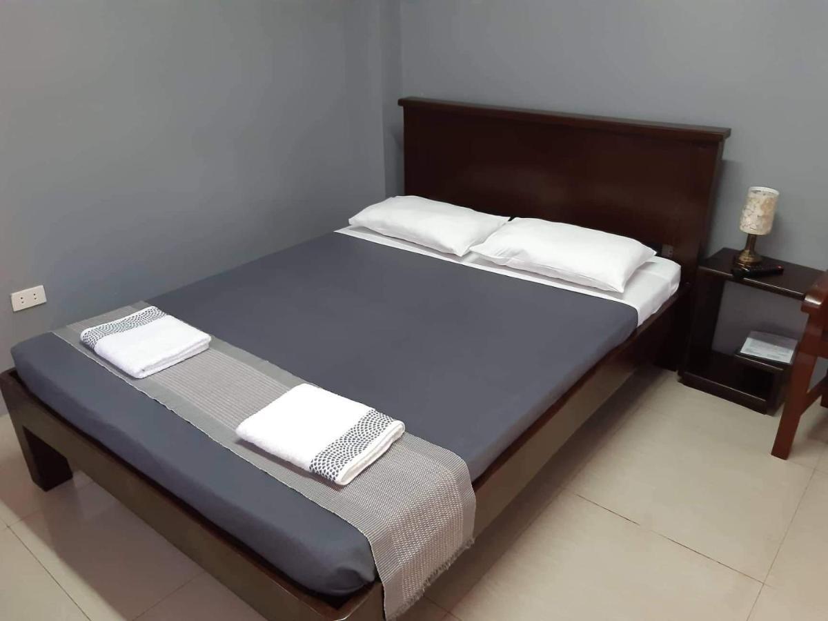 فندق Reddoorz El Senor Jesus Apartelle Vigan Ilocos المظهر الخارجي الصورة